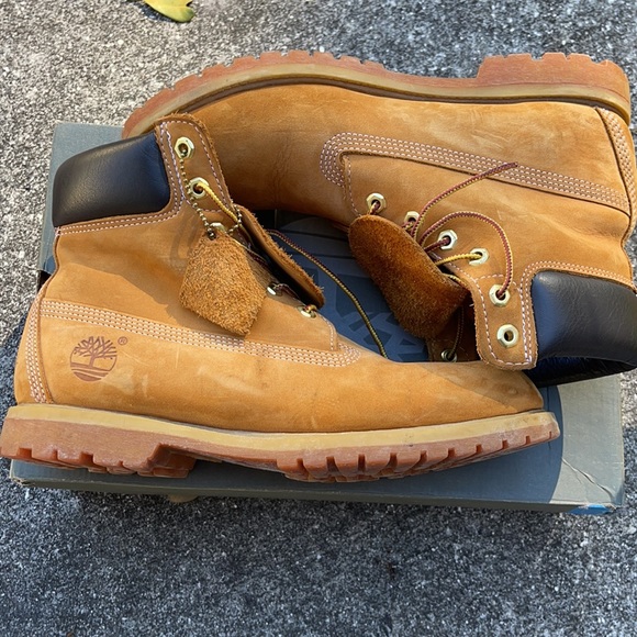 Timberlands - Picture 2 of 3